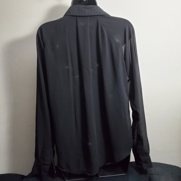 🌞 3/$30 Nollie long sleeve top - Picture 2 of 4